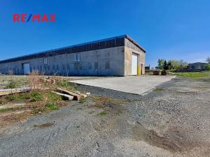 Pronájem skladu, Dolní Chvatliny, 3690 m2