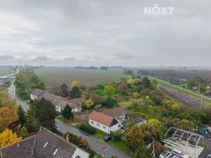 Prodej pozemku pro bydlení, Hrušky, Nádraží, 1387 m2