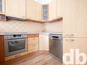 Pronájem bytu 3+kk, Karlovy Vary, Rumunská, 76 m2