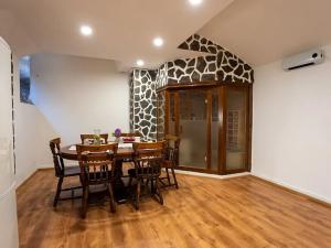 Prodej atypického bytu, Slavkov u Brna, Koláčkovo náměstí, 139 m2