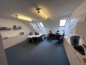 Pronájem kanceláře, Praha - Žižkov, Žerotínova, 18 m2