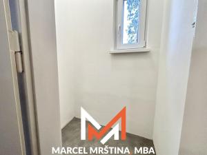 Pronájem bytu 2+1, Náchod, Husovo náměstí, 70 m2