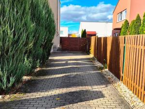 Prodej rodinného domu, Jenštejn, Zlatnická, 137 m2