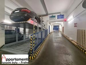 Pronájem garážového stání, Praha - Nové Město, Štěpánská, 15 m2