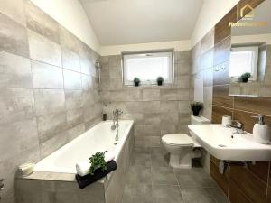 Pronájem bytu 2+kk, Ostrava, Stromovka, 36 m2