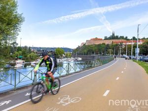 Prodej bytu 1+kk, Praha - Podolí, Na dolinách, 39 m2