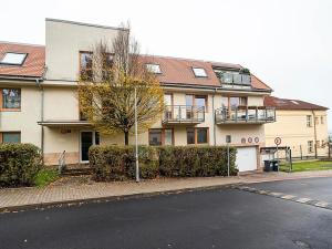 Pronájem bytu 2+kk, Praha - Modřany, Komořanská, 47 m2