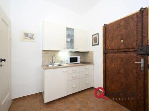 Pronájem kanceláře, Praha - Vršovice, 28. pluku, 16 m2