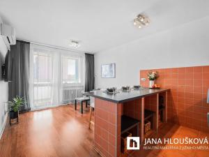 Prodej bytu 2+kk, Praha - Háje, Matúškova, 45 m2