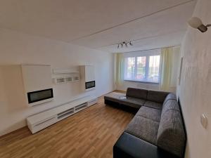 Pronájem bytu 2+1, Cheb, Přátelství, 49 m2