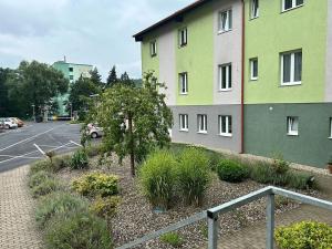 Pronájem bytu 2+kk, Děčín, Na Slatinách, 58 m2