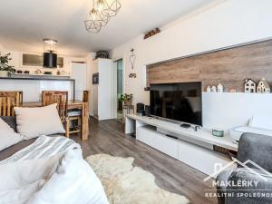 Prodej bytu 2+kk, Břežany II, 56 m2