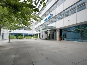 Pronájem kanceláře, Praha - Smíchov, Radlická, 1323 m2