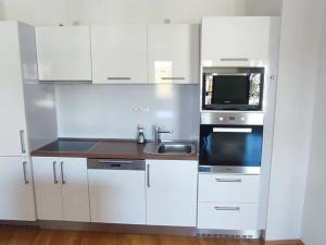 Pronájem bytu 3+kk, Ostrava, Biskupská, 101 m2