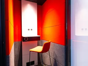 Pronájem kanceláře, Praha - Karlín, Sokolovská, 289 m2