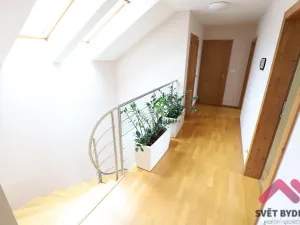 Pronájem rodinného domu, Praha - Dubeč, Kolocova, 221 m2