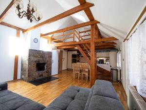 Prodej obchodního prostoru, Praha - Hlubočepy, Hlubočepská, 156 m2