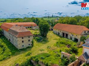 Prodej komerčního pozemku, Zvoleněves, 18484 m2