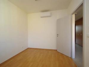 Pronájem kanceláře, Praha - Smíchov, Štefánikova, 63 m2