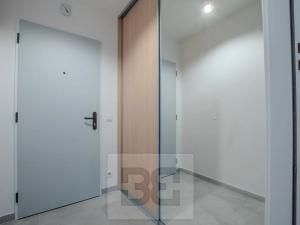 Pronájem bytu 2+kk, Praha - Libeň, Na Okrouhlíku, 52 m2