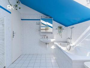 Prodej bytu 3+kk, Chvaletice, Obránců míru, 109 m2