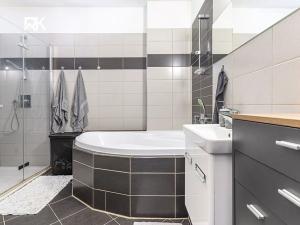 Prodej činžovního domu, Kostelec nad Černými lesy, Jánská, 230 m2