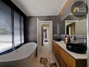 Prodej vily, Marbella, Španělsko, 552 m2