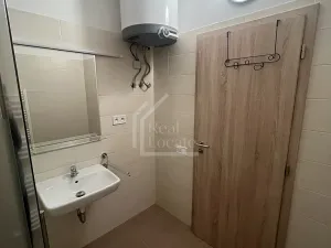Pronájem bytu 1+kk, Praha - Vršovice, Pod soutratím, 37 m2