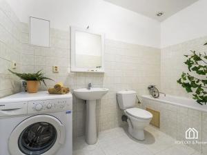 Prodej bytu 1+kk, Praha - Kbely, Toužimská, 29 m2