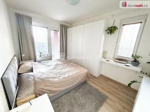 Pronájem bytu 3+kk, Praha - Hloubětín, Saarinenova, 80 m2