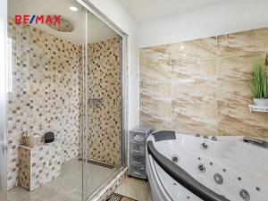 Prodej činžovního domu, České Velenice, Komenského, 247 m2