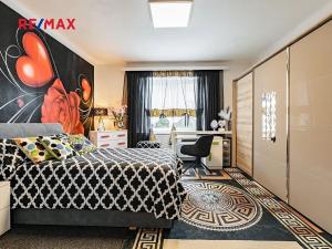 Prodej rodinného domu, České Velenice, Komenského, 247 m2