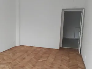Pronájem bytu 2+kk, Praha - Vršovice, Petrohradská, 57 m2