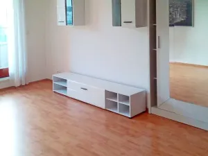 Pronájem bytu 1+kk, Praha - Vysočany, Ocelářská, 41 m2