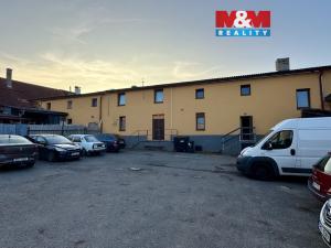Pronájem výrobních prostor, Hostomice, Tyršovo náměstí, 220 m2