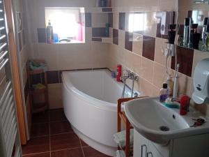 Prodej rodinného domu, Vrbovec, 190 m2