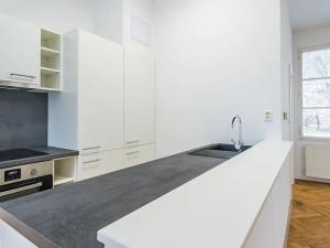 Pronájem bytu 2+kk, Praha - Košíře, Musílkova, 61 m2