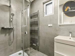 Prodej rodinného domu, Jesenice, Do Potočin, 467 m2