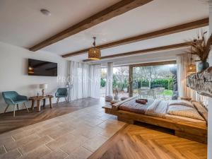 Prodej apartmánu, Lipí, 197 m2