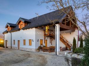 Prodej apartmánu, Lipí, 197 m2