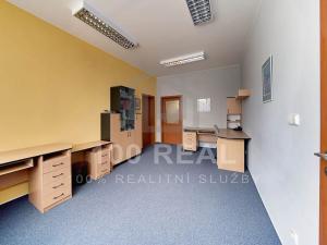 Pronájem kanceláře, Hradec Králové, Za Škodovkou, 93 m2