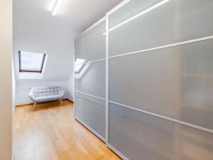 Pronájem bytu 3+kk, Praha - Karlín, Pernerova, 100 m2