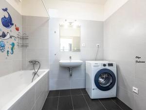 Pronájem bytu 2+kk, Praha - Jinonice, Pod stolovou horou, 58 m2