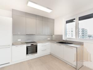 Pronájem bytu 2+kk, Praha - Vysočany, Pod Harfou, 61 m2