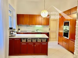 Pronájem rodinného domu, Kroměříž, 169 m2