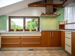 Prodej vícegeneračního domu, Sulice, Hlavní, 370 m2