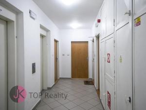 Pronájem bytu 1+kk, Praha - Strašnice, Vinohradská, 41 m2