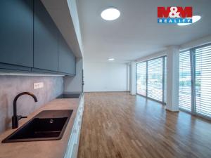 Prodej bytu 3+kk, Zlín, Lorencova, 99 m2