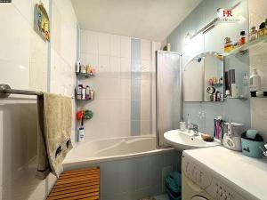 Prodej bytu 4+1, Kamenice, Sídliště II, 84 m2