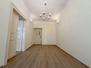 Pronájem bytu 3+1, Praha - Vinohrady, Perunova, 64 m2